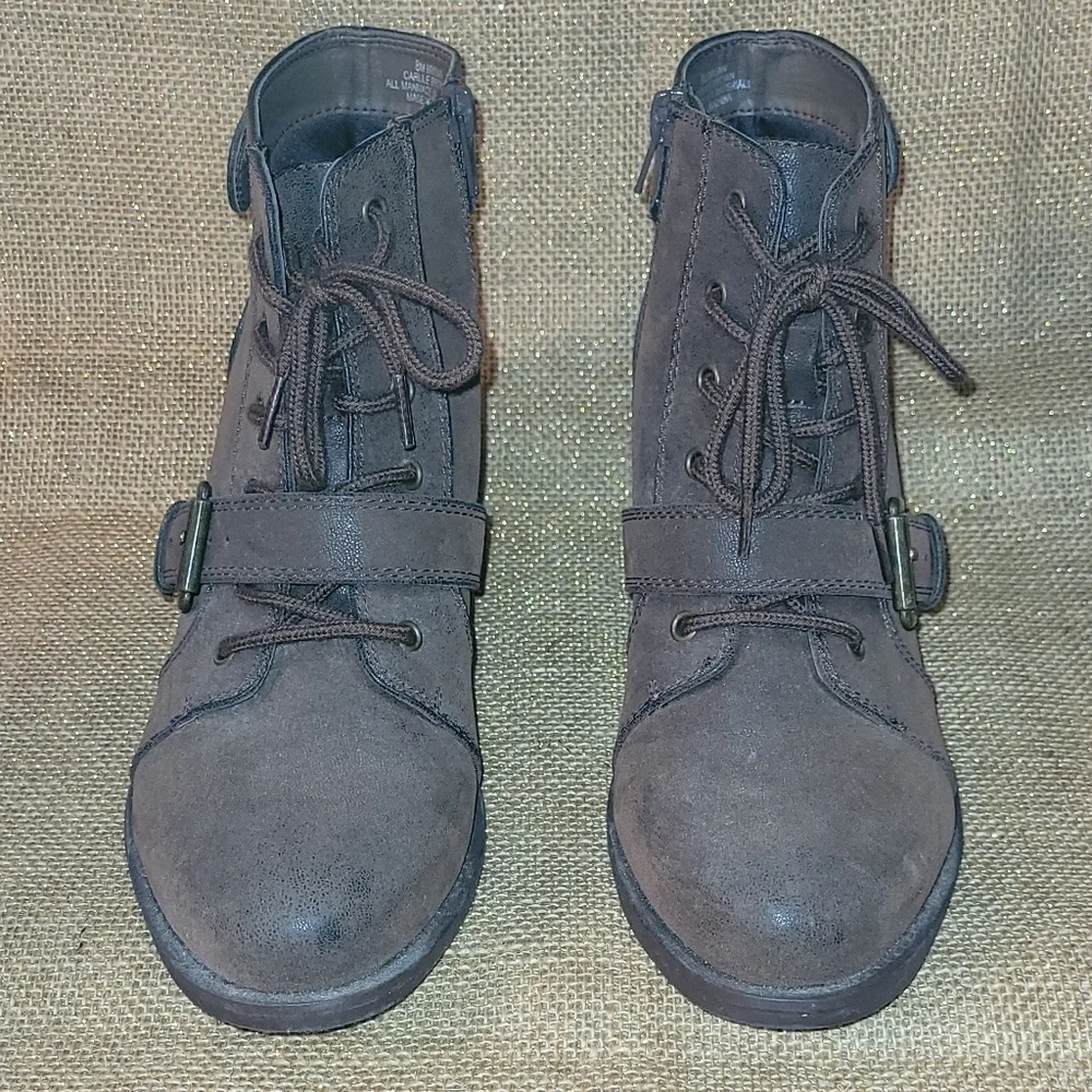 Madeline Women's Sz 8 Heeled Ankle Boot Side Zip Lace Up Buckle Strap Brown Faux - Picture 2 of 7